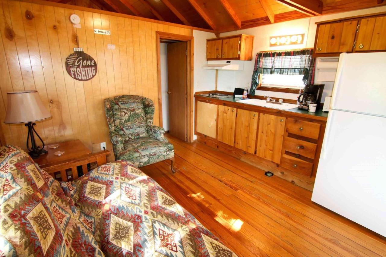 Lakefront Cedar Cabin - 6 Mead المظهر الخارجي الصورة